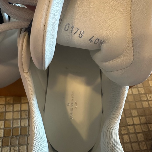 LV Archlight Sneakers - Picture 4 of 8